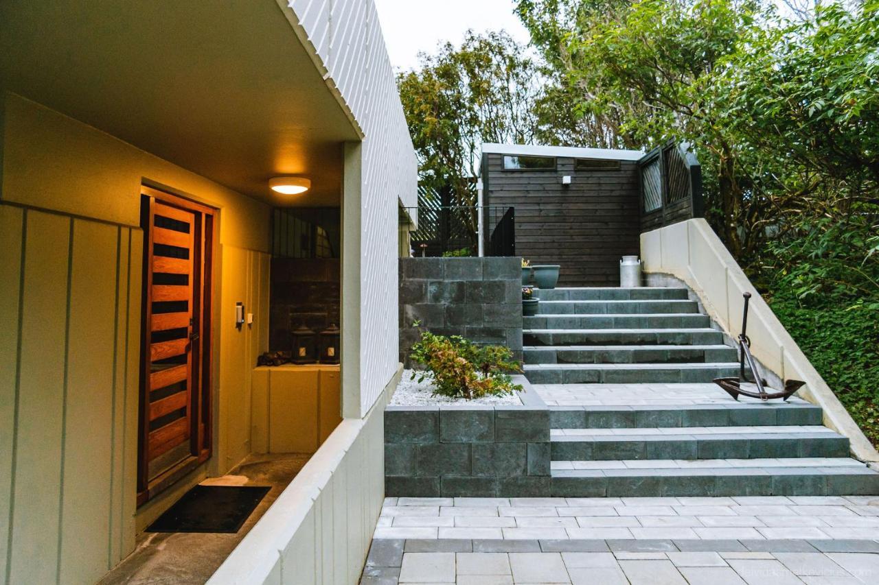 Smart Luxury - Private Gym, Hot Tub & Sauna Keflavík Exteriör bild